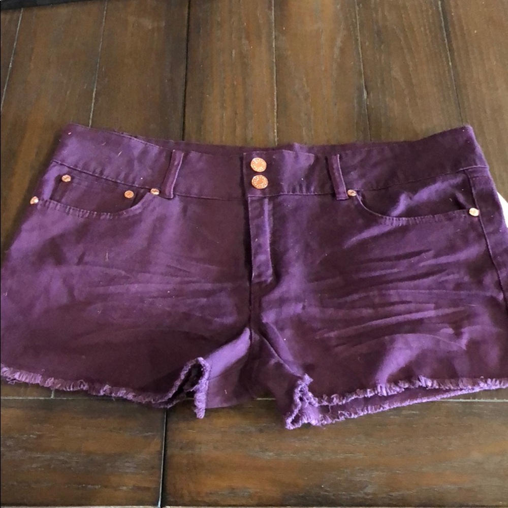 Purple cutoff refuge short